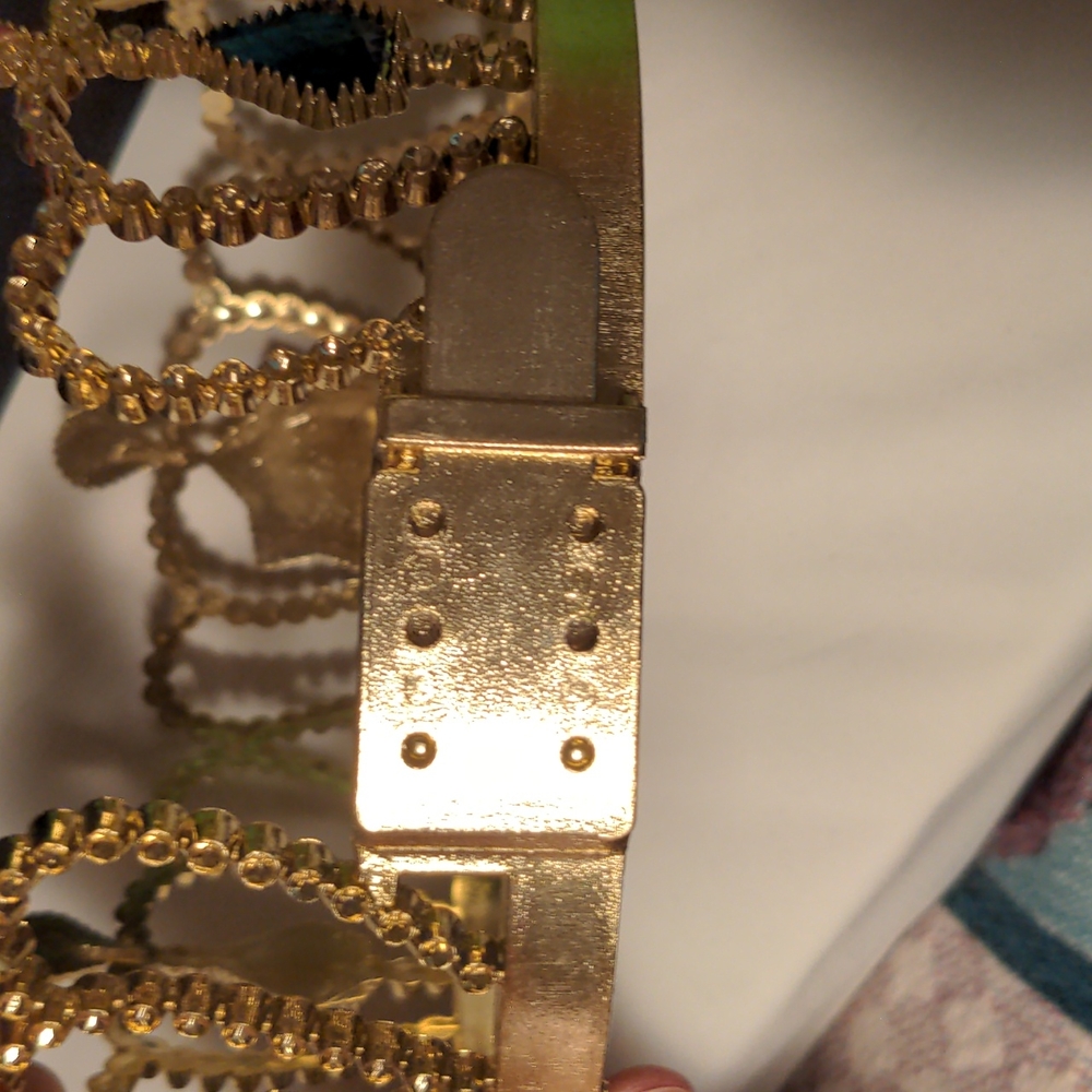 NWOT! Plastic Adjustable Crown Gold Multi Color Plastic Gems🔥Host Pick 7-3-23🔥 - Picture 3 of 3
